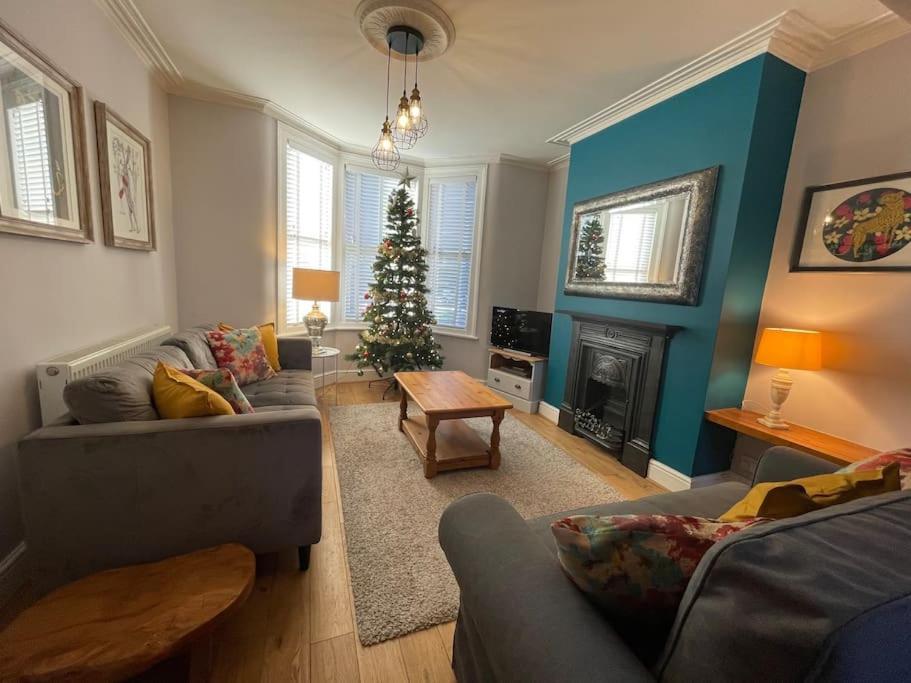 Gloucester Rd 2 Mins Away - Fab, New, Trendy House Bristol Exterior foto